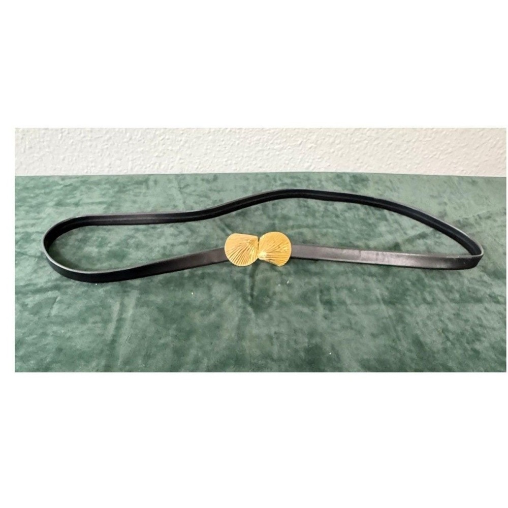 Vintage Seashell Belt Size S/M Black Gold Buckle Skinny Coastal Classic Chic